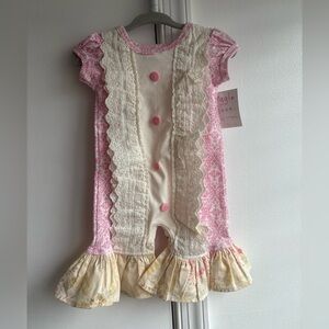 Giggle Moon NWT Throne Baby Romper sizes 3M